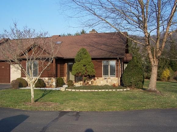 1st image of 228 Roan Valley Dr #A