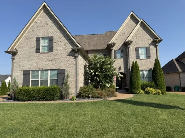 6028 Trout Ln, Spring Hill, TN 37174