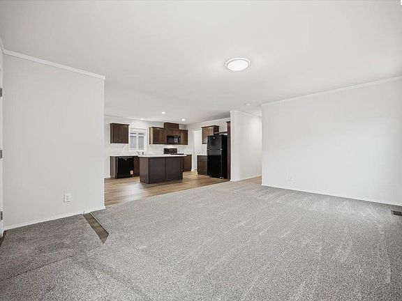 5th image of 2681 E Edison Ave Unit 29