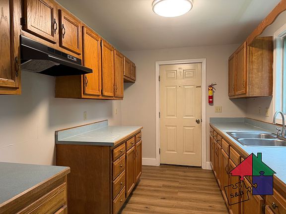 3rd image of 390 S Barre Rd #2