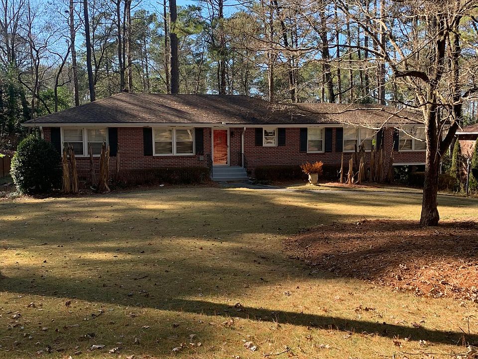 2nd image of 2372 Clairmont Rd