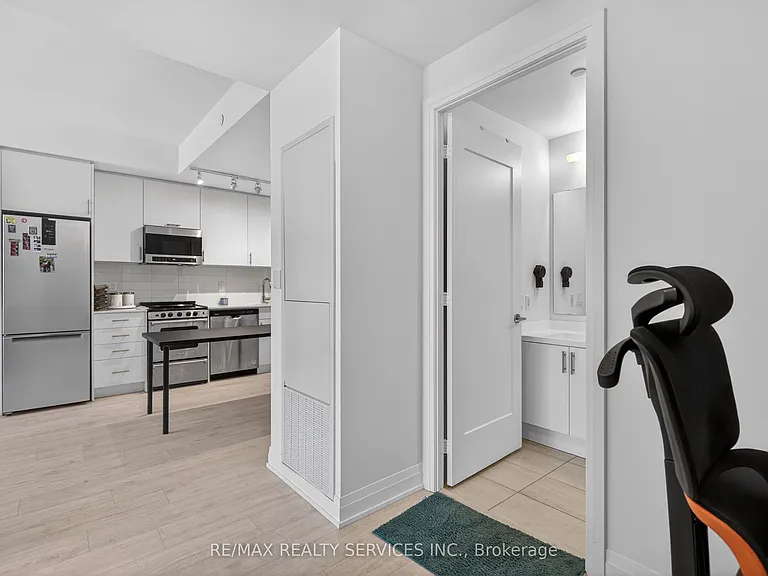 412 Silver Maple Rd #426 — Photo 34