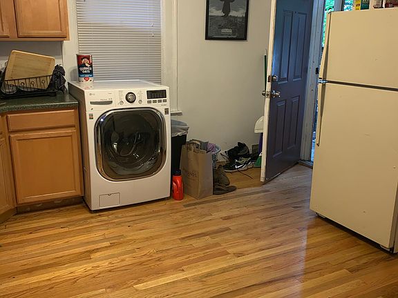 5th image of 3006 N Sheffield Ave APT 2R