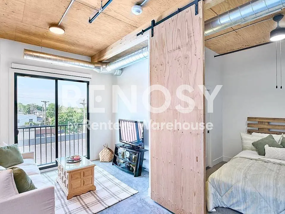 304 5th St #204
