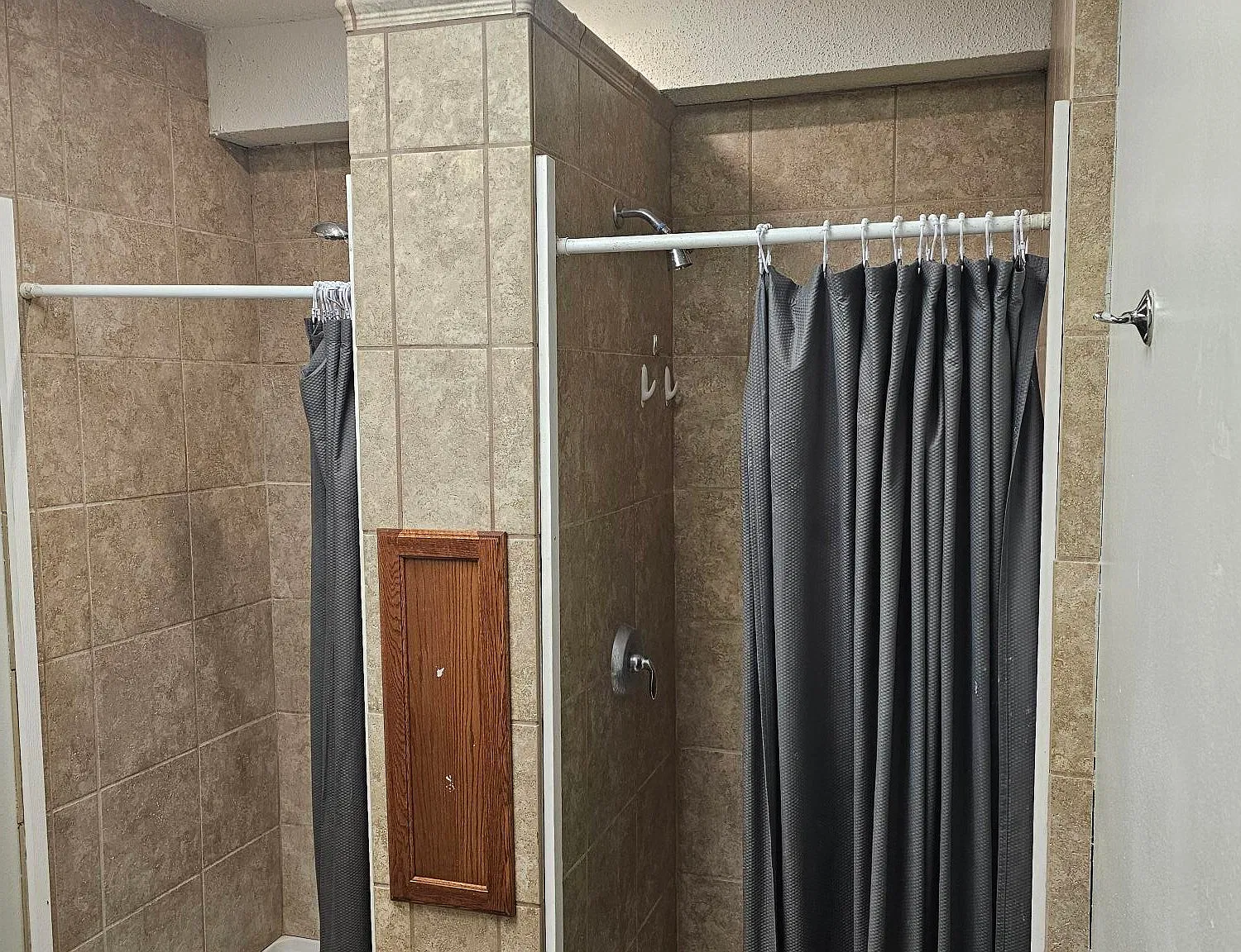 Private Room for Rent-All Utilities Included — Photo 2