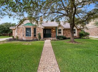 2807 Barwick Cir, Bryan, TX 77802