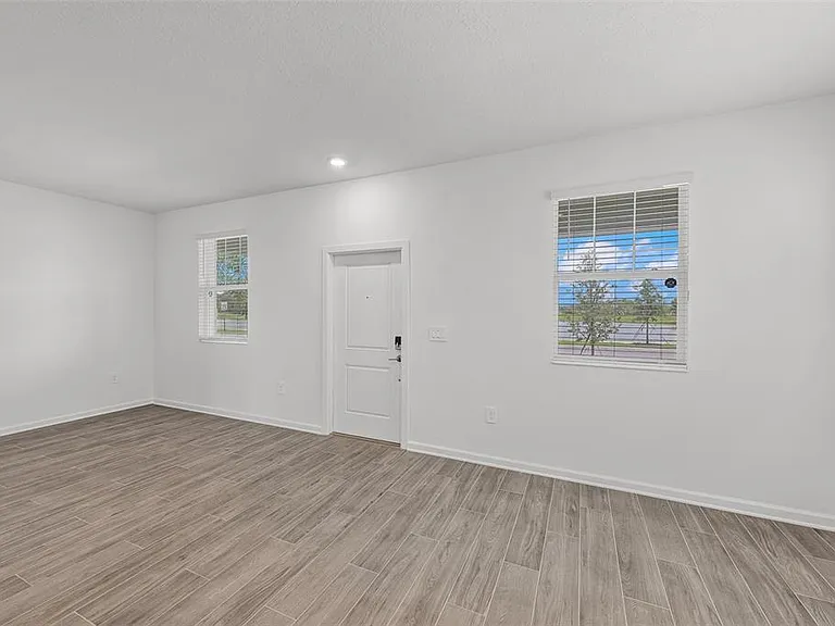 2563 Relaxing Ln — Photo 4