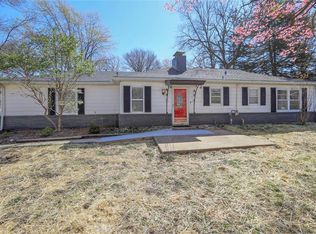 10001 E 31st St S, Independence, MO 64052