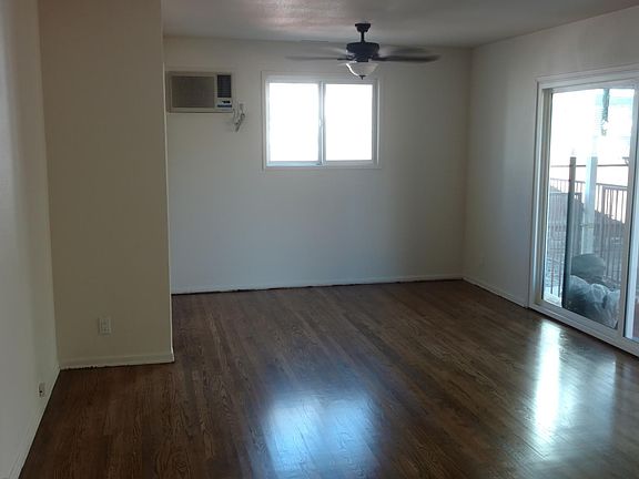 4th image of 16424 Chicago Ave
