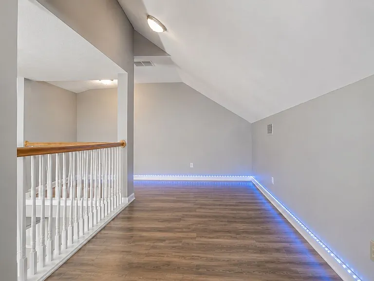 346 Summer Hill Cir — Photo 9