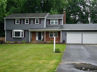 28 Standish Rd, Ellington, CT 06029