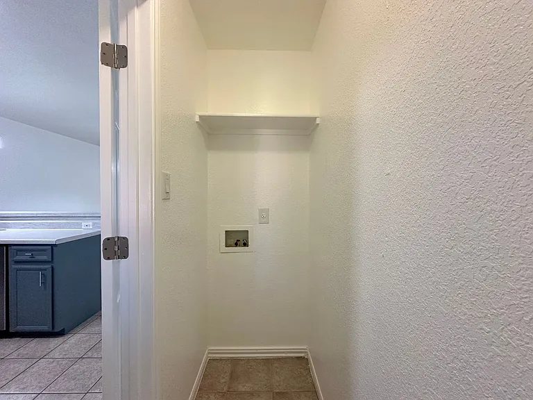 2703 Edgefield St — Photo 35