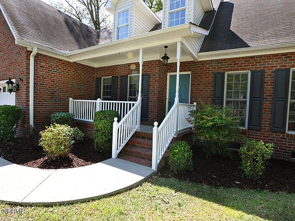 3rd image of 3404 E Baywood Ln