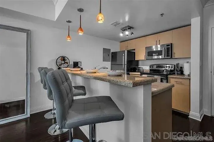 425 W Beech St #1354 — Photo 11