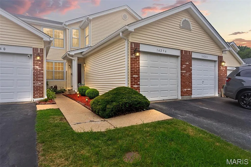 16256 Rose Wreath Ln photo 1