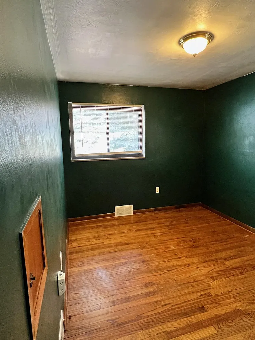 1337 Jeffers St photo 1