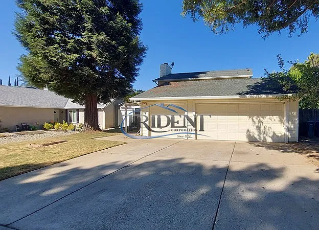 1744 Greengate St — Photo 3