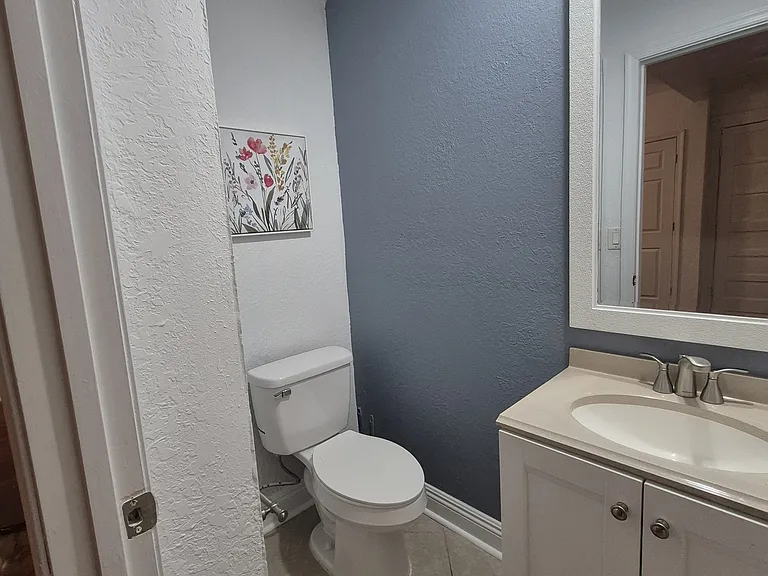 546 Broad St — Photo 16