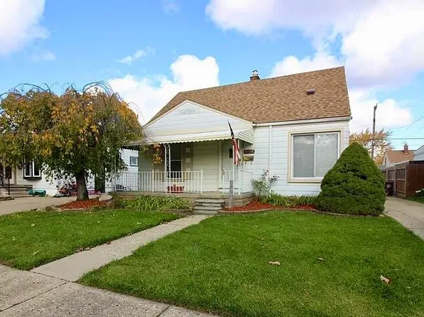 13348 Walnut St, Southgate, MI 48195