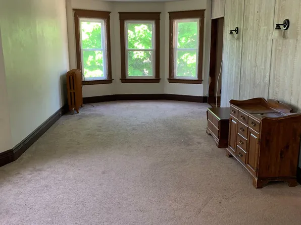 87 Southside Pkwy, Buffalo, NY 14220