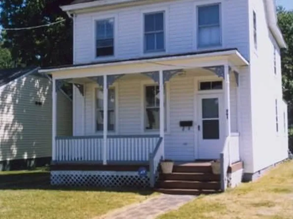 261 Chapel St, Hampton, VA 23669