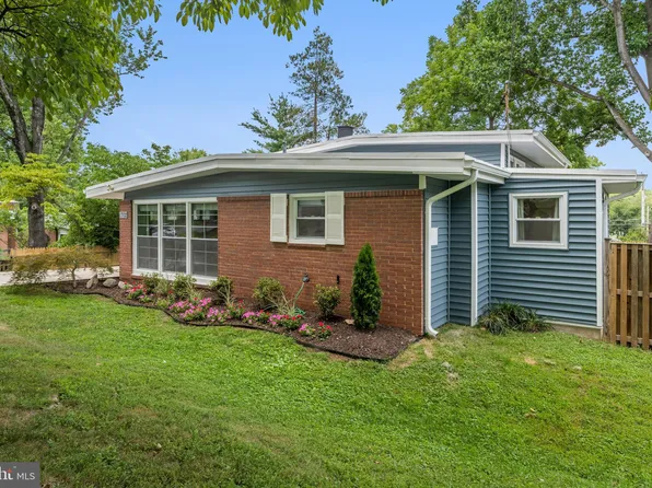 1702 Tweed St, Rockville, MD 20851