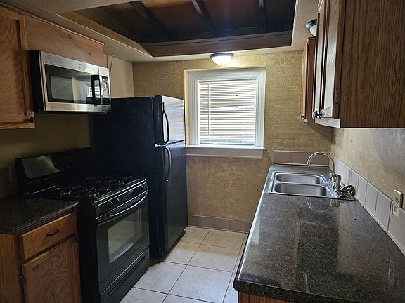 3rd image of 2819 NW Morningside Dr