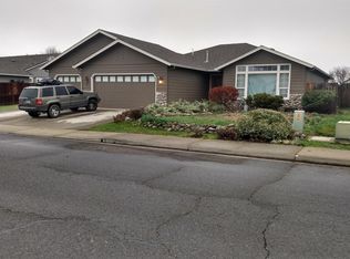 2325 Devonshire Pl, Central Pt, OR 97502