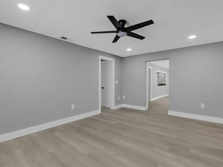 4645 Hunter Ridge Dr — Photo 42