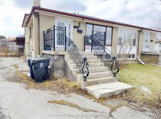 11 Melpham Ct, Toronto, ON M9V 2H2