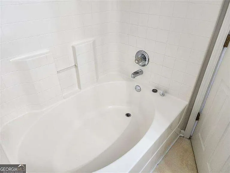 6129 Brookechase Ln — Photo 16