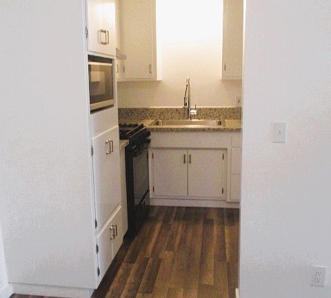 4th image of 3344 Richland Dr #6