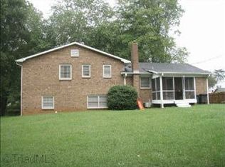 4010 Winburn Ln, Winston Salem, NC 27106