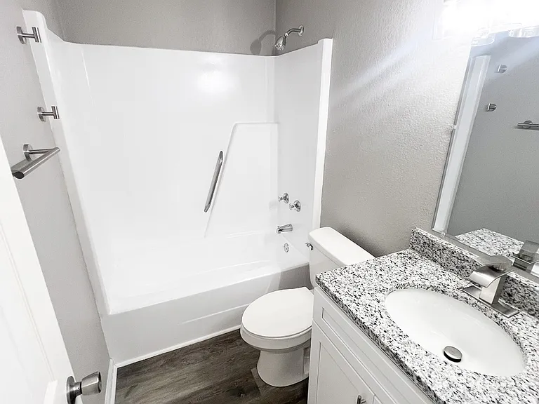6021 Camellia Dr #A — Photo 8