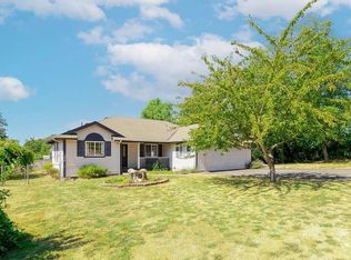 141 9th St, Blaine, WA 98230
