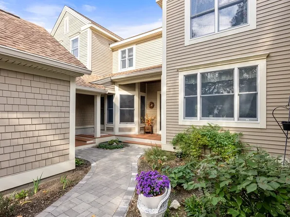 161 Nobscot Rd, Sudbury, MA 01776