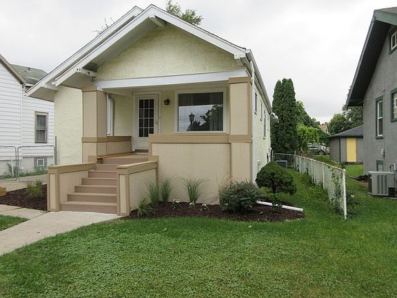 2nd image of 306 E Cossitt Ave