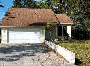 2140 Upton Ave, Sarasota, FL 34232