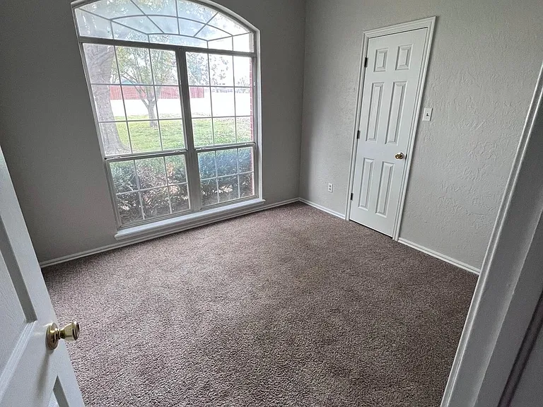 7 NW Pleasant View Rdg — Photo 9