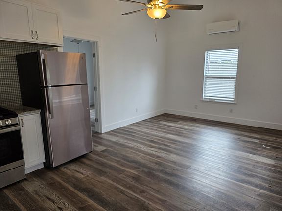 5th image of 308 Warren St APT 1