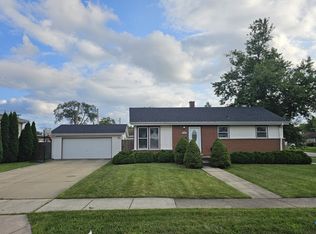 118 N Rose Ave, Addison, IL 60101