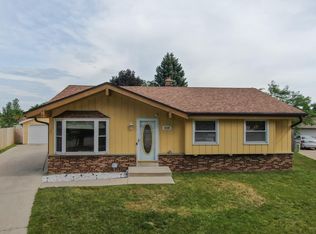 8335 N 96th Ct, Milwaukee, WI 53224