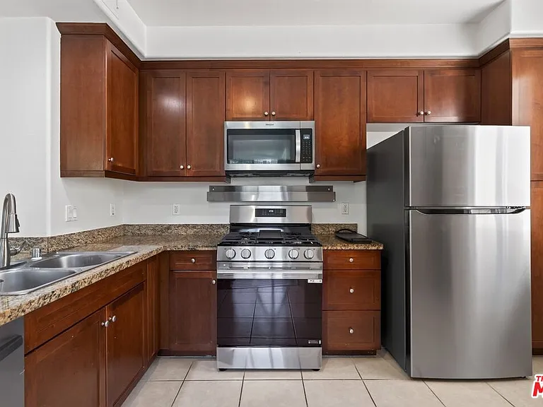 360 Avenue 26 #107 — Photo 12
