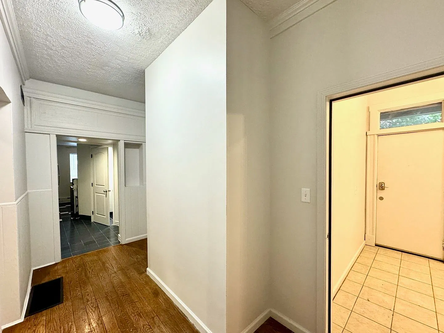 301 W McMillan Apts — Photo 4