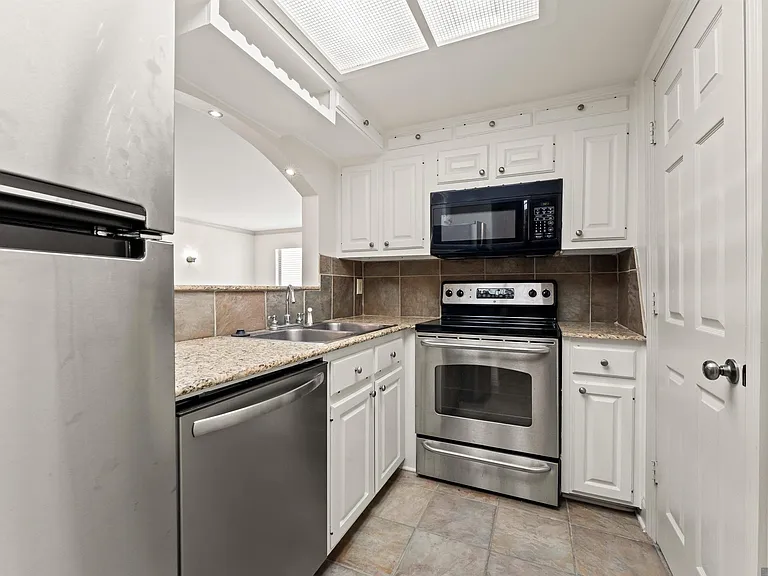 2045 N 3rd St #216 — Photo 6