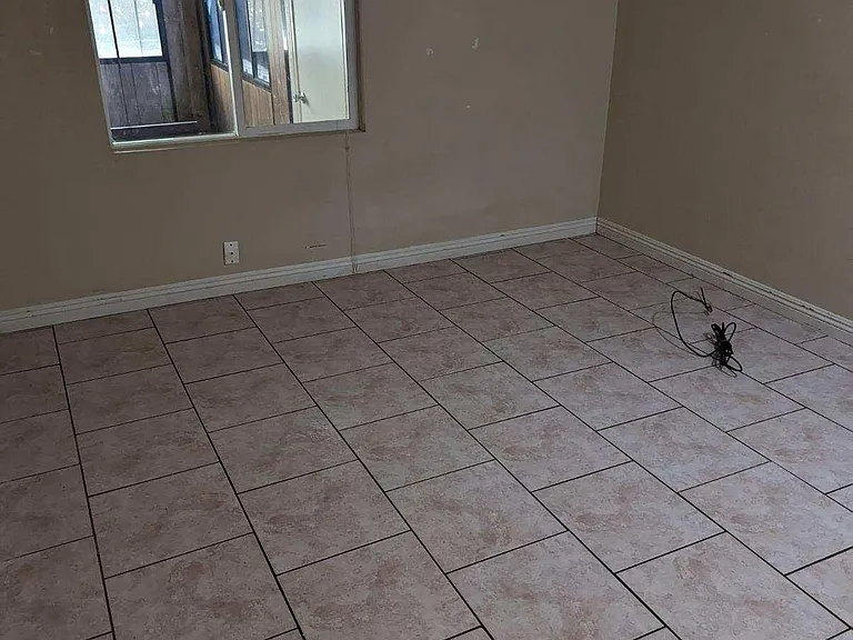 215 S Park Ln #215 — Photo 5