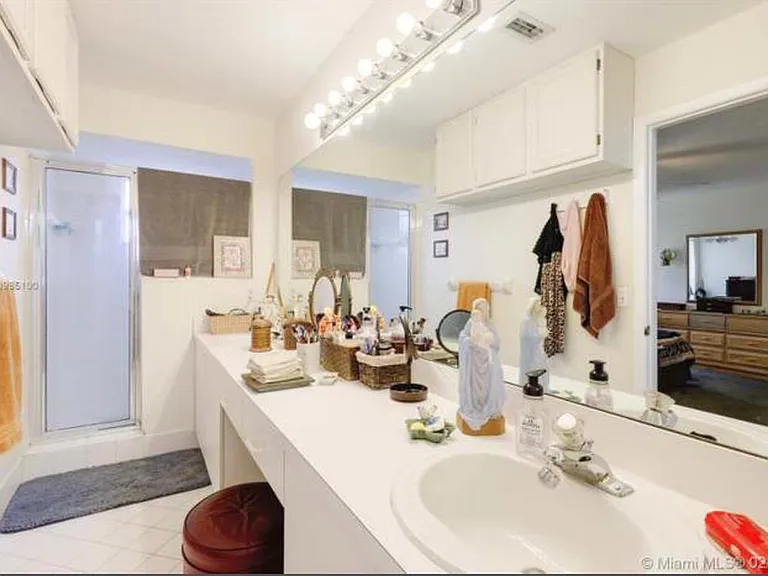 12559 SW 144th Ter — Photo 14