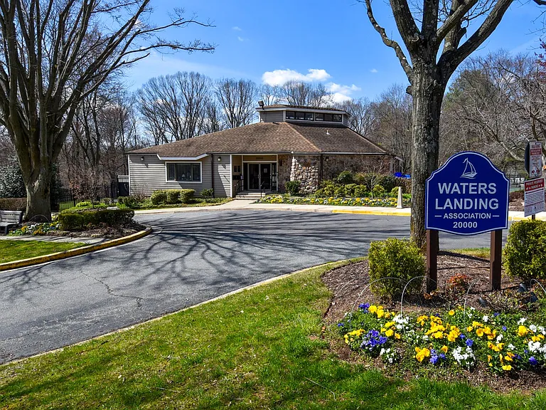 25 Pickering Ct #2 — Photo 31