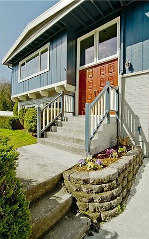 Totally renovated Seahurst beauty!