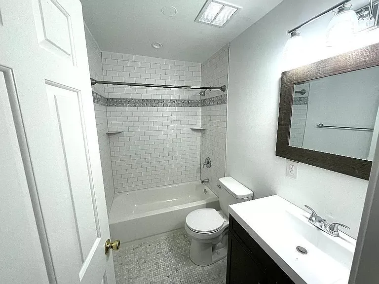 1129 W Main St — Photo 6